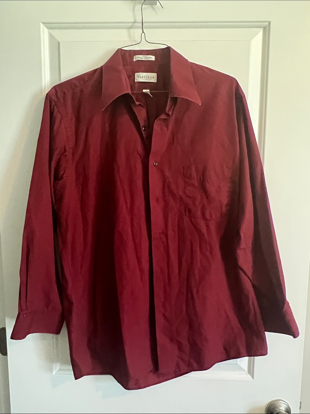 Van Heusen Men's Wine Red Long-Sleeve Dress Shirt
